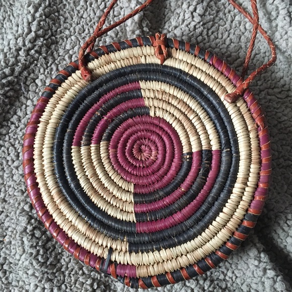 VINTAGE | Handmade Rattan Leather Circle Woven Bag - Picture 3 of 7